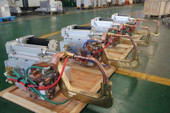 المدمجة الكهربائية 280V 160KVA مضاعفات بندقية لحام بقعة التلقائي